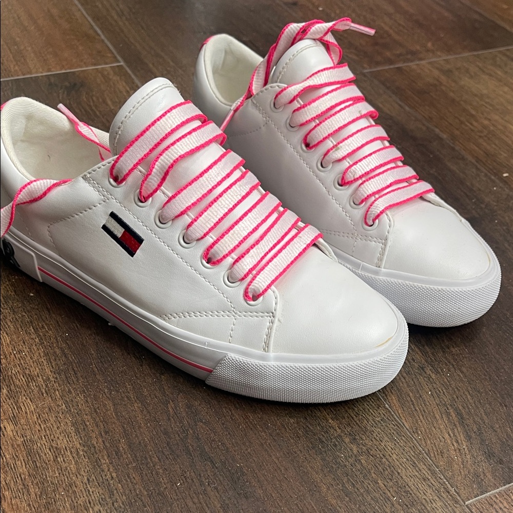 Tommy Hilfiger White Sneakers with Pink Accents